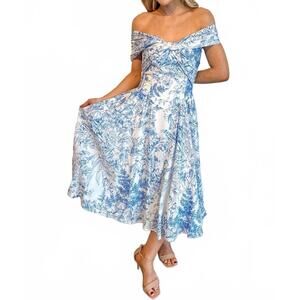 sky to moon green dress Light Green Floral Strapless Maxi Dress